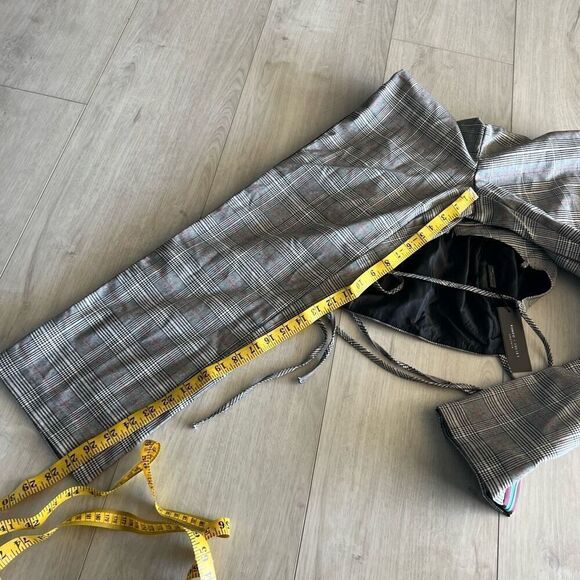 Romeo + Juliet women’s jumpsuit size medium - Picture 6 of 7